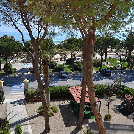 Hotel Quattropalme Tortoreto المظهر الخارجي الصورة