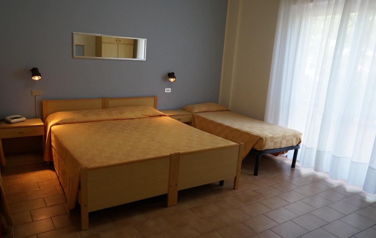 Hotel Quattropalme Tortoreto المظهر الخارجي الصورة