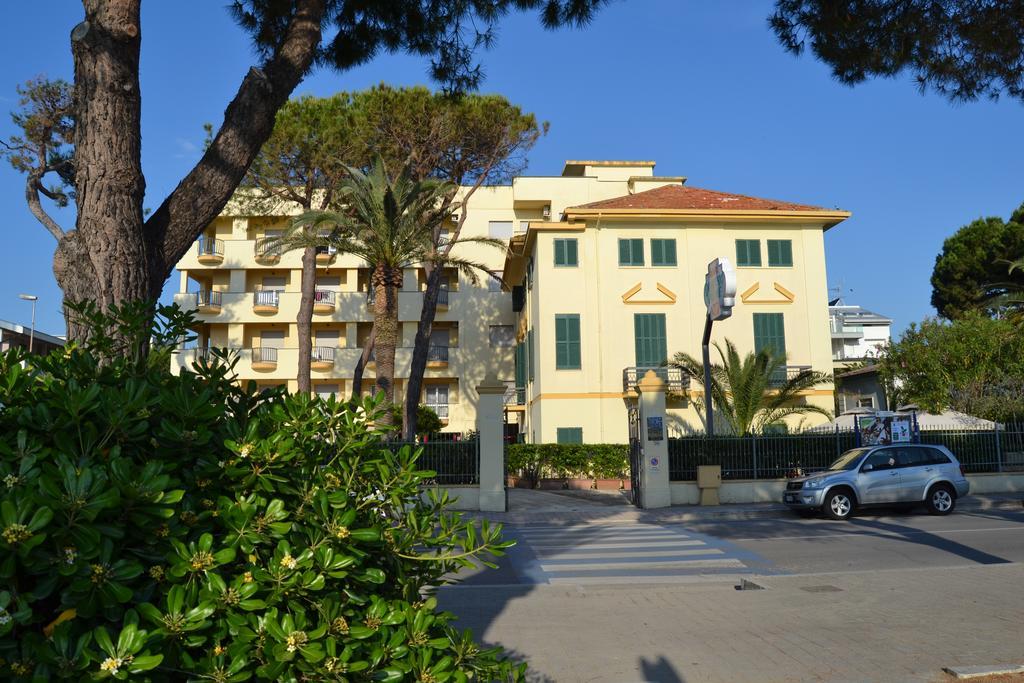 Hotel Quattropalme Tortoreto المظهر الخارجي الصورة