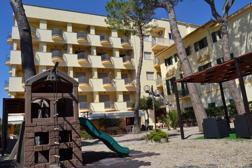 Hotel Quattropalme Tortoreto المظهر الخارجي الصورة