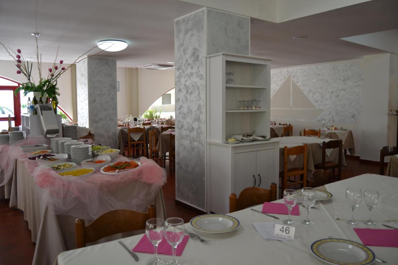 Hotel Quattropalme Tortoreto الغرفة الصورة
